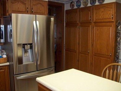 540 N Main St, Linton, IN 47441 - photo 7