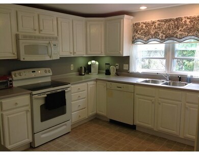 19 Lexington Ave, Florence, MA 01062 - photo 3