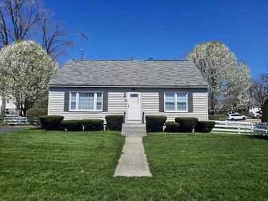 21 Sioux Ave, Nashua, NH 03063 - photo 2