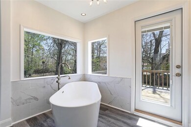 Primary stand alone tub