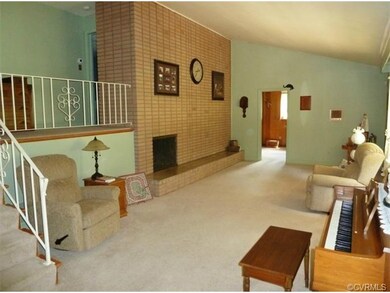 Classic Mid-Century Modern Living Room with vaulte