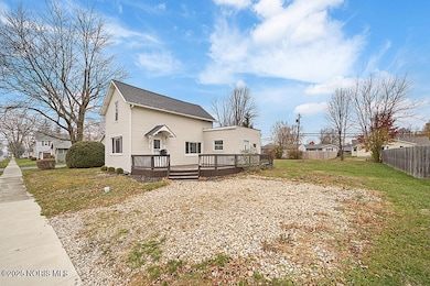 304 Rector Ave, Findlay, OH 45840 - photo 2