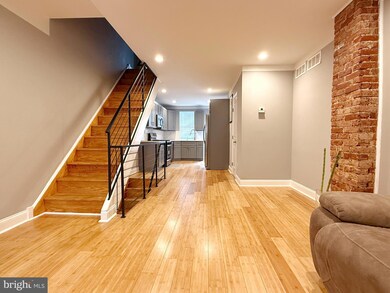 1528 S Etting St, Philadelphia, PA 19146 - photo 4