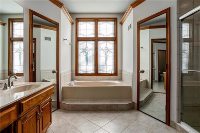 8168 Constance St, Lenexa, KS 66215 - photo 6