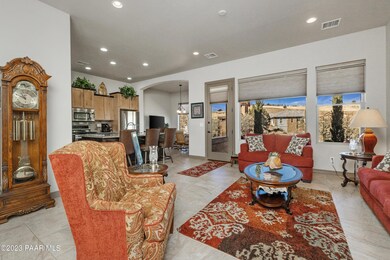 007_Living Room