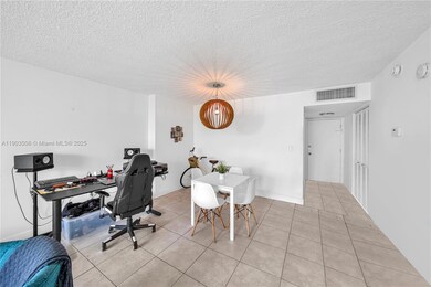 Villa Bay Vista unit 505, Miami Beach, FL 33141 - photo 5