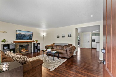 61479 Rock Bluff Ln, Bend, OR 97702 - photo 5