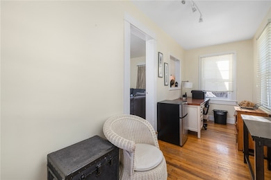 612 Thames St unit 1, Newport, RI 02840 - photo 4