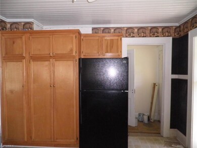 949 Lee St, Asheboro, NC 27203 - photo 4