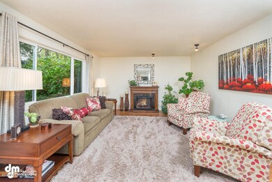Living Room_7534-SMALL