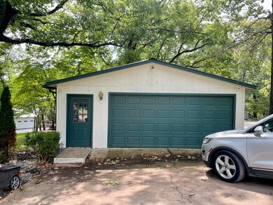 Detached Garage