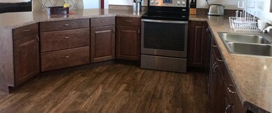 14706 Baxter St, Williston, ND 58801 - photo 7