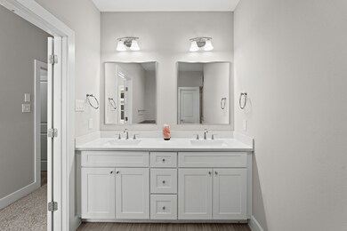 Dual Vanity in Primary Bath En-Suite