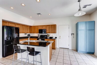 7233 S 39th Way Phoenix AZ-large-007-12-