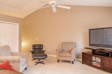 008-Living_Room-2198583-small