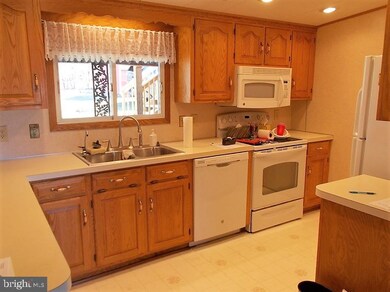 14807 Daley Rd, Hagerstown, MD 21740 - photo 5