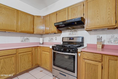 7952 Broadway Dr, El Paso, TX 79915 - photo 7