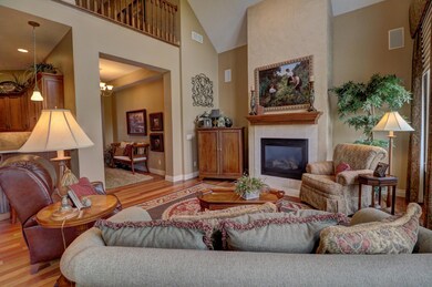 217A8424_5_6Real-Estate01