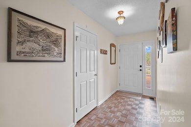 25 Sawmill Rd, Asheville, NC 28803 - photo 4