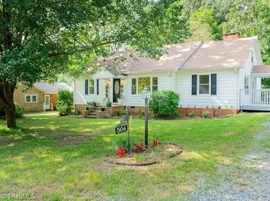 504 W 8th St, Siler City, NC 27344 - photo 2