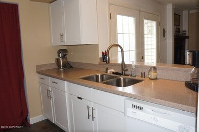 Kitchen With Solid Surface Counters2