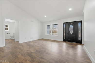 2630 Squirrel Hollow St NE, Canton, OH 44704 - photo 7