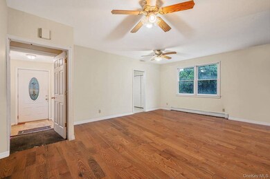 34 Frost Pond Rd, Glen Cove, NY 11542 - photo 2