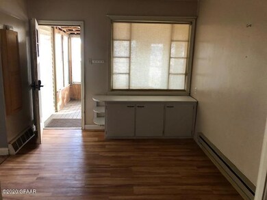 Dining Room/Entry