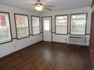 8600 Frontier Dr, Newburgh, IN 47630 - photo 7