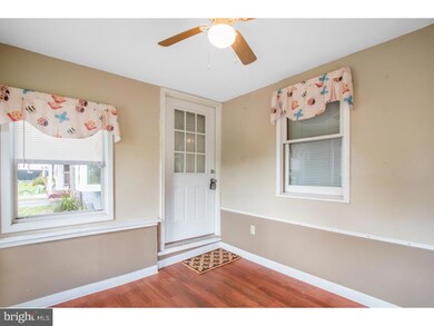 713 W 13th St, New Castle, DE 19720 - photo 6