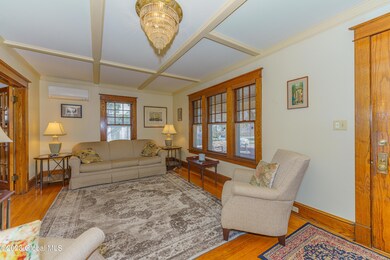 67 Ludlow St, Saratoga Springs, NY 12866 - photo 4