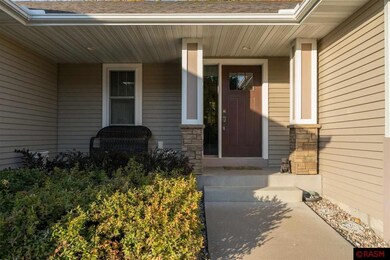 125 Goldfinch Ct, Mankato, MN 56001 - photo 3