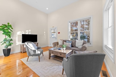 127 Harvey St unit 127, Cambridge, MA 02140 - photo 3