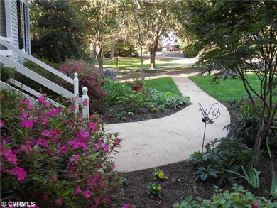 Yard/Garden - Enjoy your well-established, profess