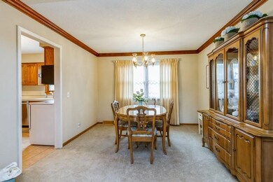 724 E 17th St N, Newton, IA 50208 - photo 5