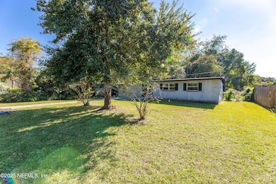 7822 Dubois Dr, Jacksonville, FL 32221 - photo 2