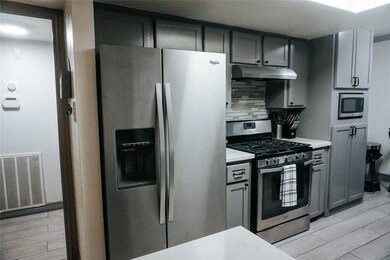 2155 Twinbrooke Dr, Houston, TX 77088 - photo 4