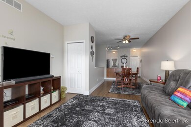 6240 Timber Dr unit 11, Allendale, MI 49401 - photo 3