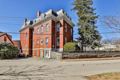 241 Middle St unit 8, Portsmouth, NH 03801 - photo 2