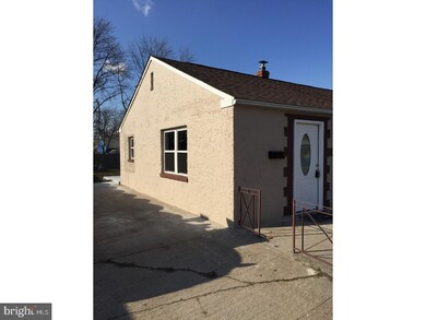 419 Howell Dr, New Castle, DE 19720 - photo 2