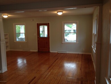 Living Room (3)