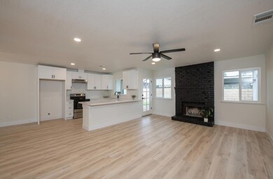 2024 N Laureen Ave, Fresno, CA 93703 - photo 7