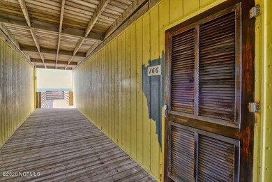 2196 New River Inlet Rd 166-small-002-00