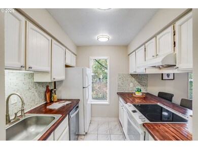 4610 Lower Dr, Lake Oswego, OR 97035 - photo 6