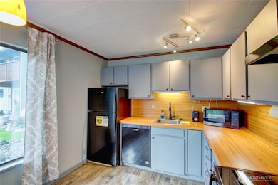 1710 Skyline Way unit 103, Anacortes, WA 98221 - photo 7