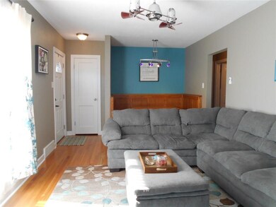 3504 54th St, Des Moines, IA 50310 - photo 5