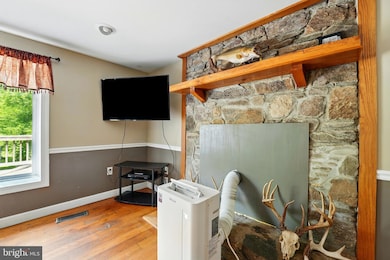 13057 John Marshall Hwy, Linden, VA 22642 - photo 5