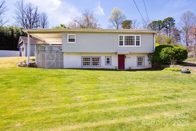 319 Linda Vista Dr, Hendersonville, NC 28792 - photo 3