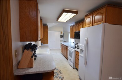 8015 219th St SW, Edmonds, WA 98026 - photo 3