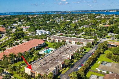 12501 Mcgregor Blvd unit 25, Fort Myers, FL 33919 - photo 2